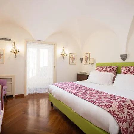 팔라쪼 마르지엘 4*