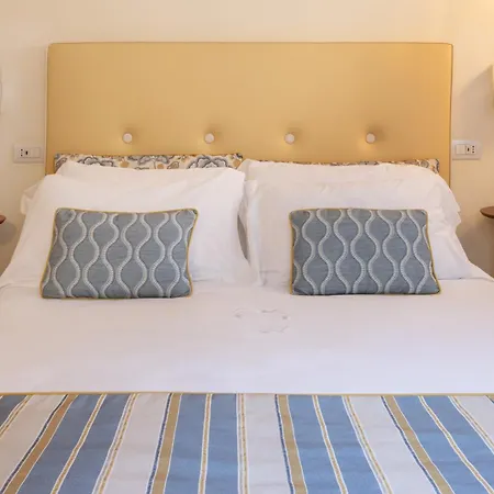Palazzo Marziale בית הארחה 4*